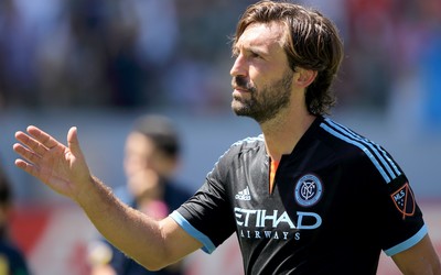 亚投国际快讯-C罗戴帽率队晋级